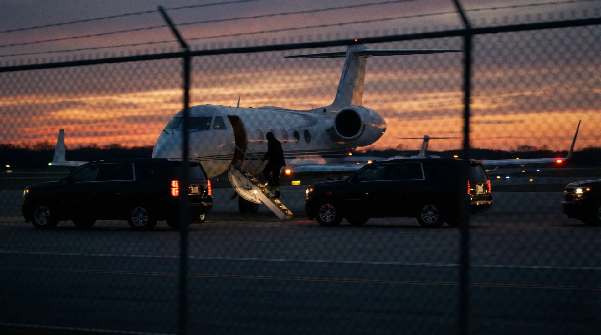 暗网吃瓜_明星黑料_吃瓜聚集地_暗网吃瓜官网入口 - 私人飞机机场偷拍